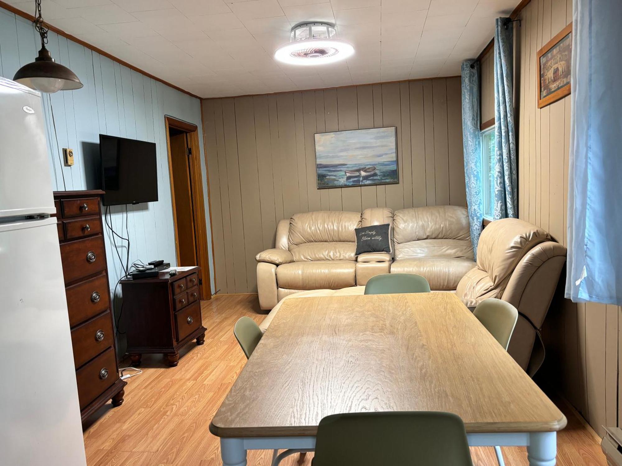 Lakefront Hideaway Resort Kawartha Lakes Habitación foto