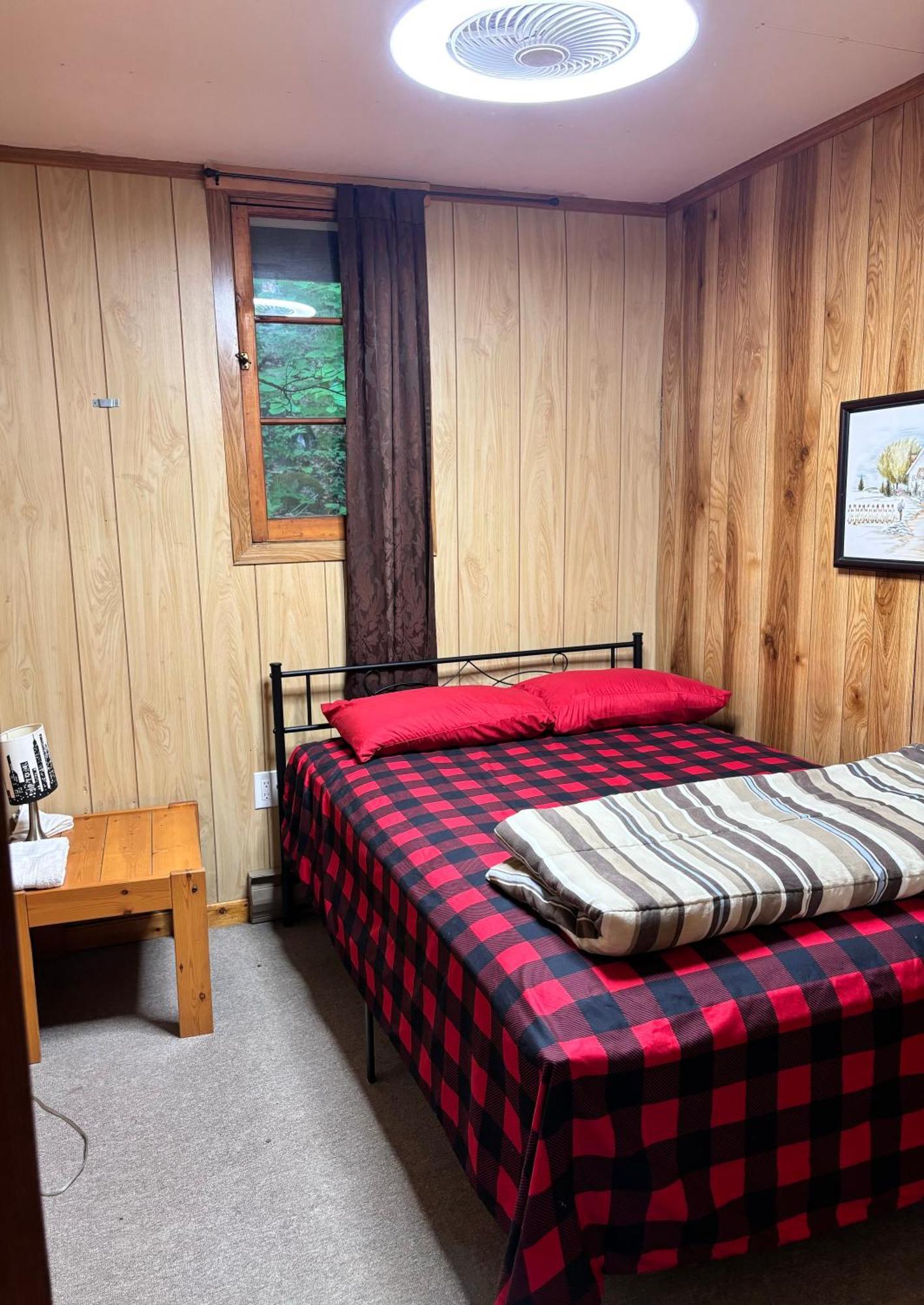 Lakefront Hideaway Resort Kawartha Lakes Habitación foto