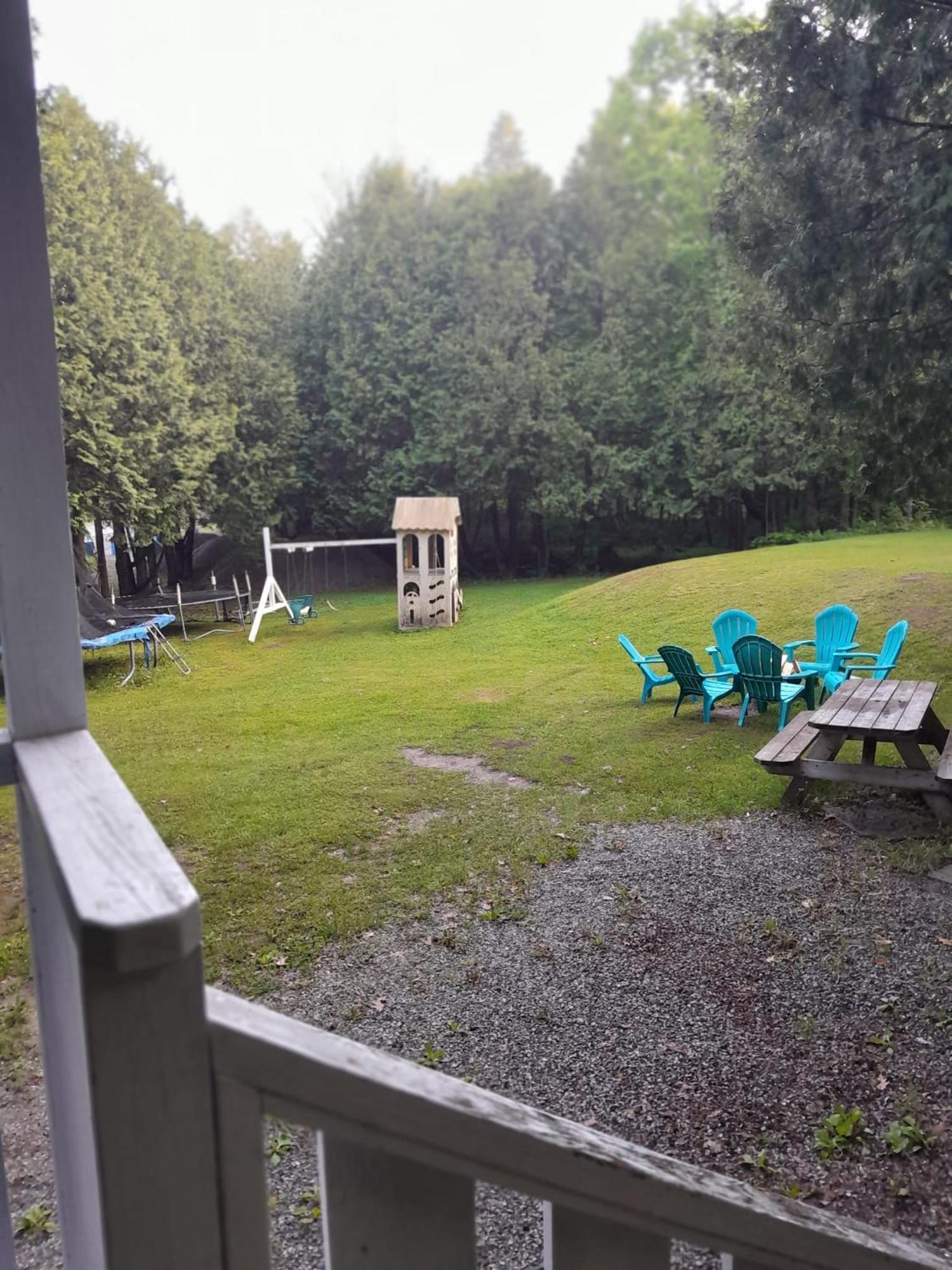 Lakefront Hideaway Resort Kawartha Lakes Exterior foto